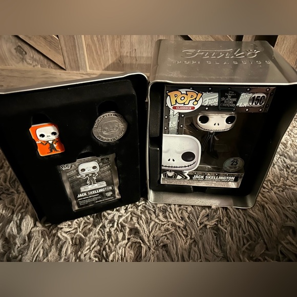 Funko Pop Jack Skellington 25th Anniversary Collectible Set - Picture 1 of 2